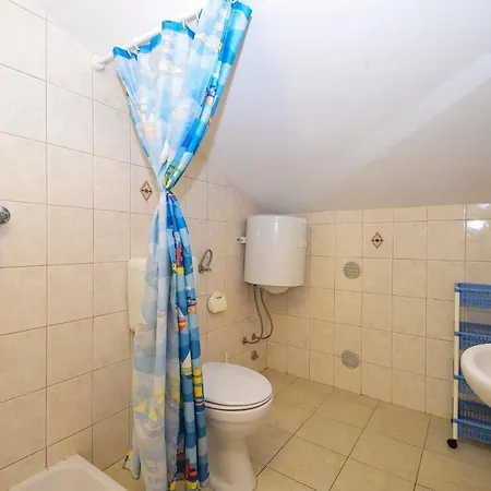 Apartments Silvana 597 게스트하우스 3*