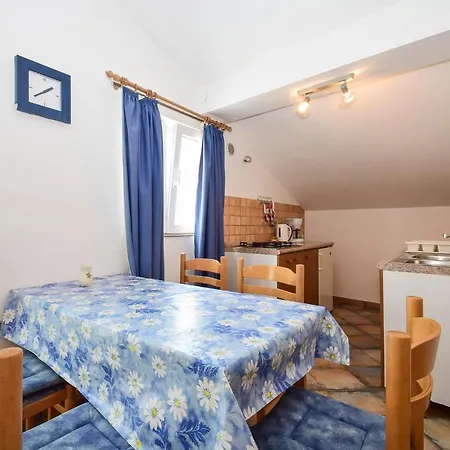 Apartments Silvana 597 Guest house