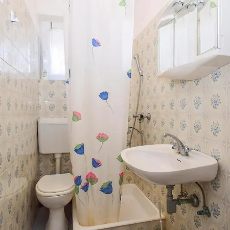 Apartments Silvana 597 Guest house
