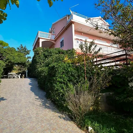 Apartments Silvana 597 Guest house 3*