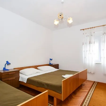 Guest house Apartments Silvana 597